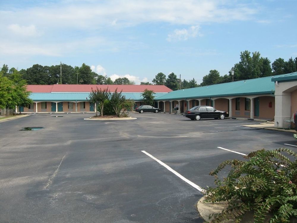 Budget Inn Northport Exterior photo
