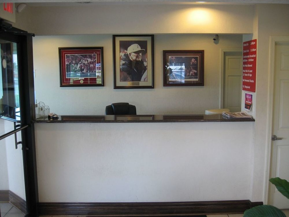 Budget Inn Northport Interior photo