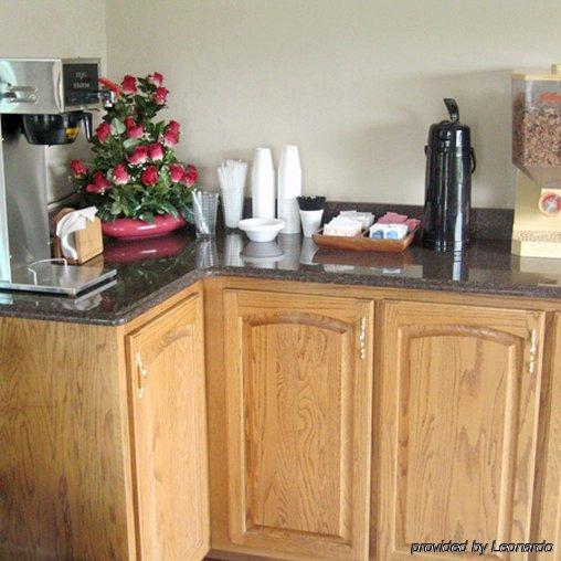 Budget Inn Northport Restaurant photo