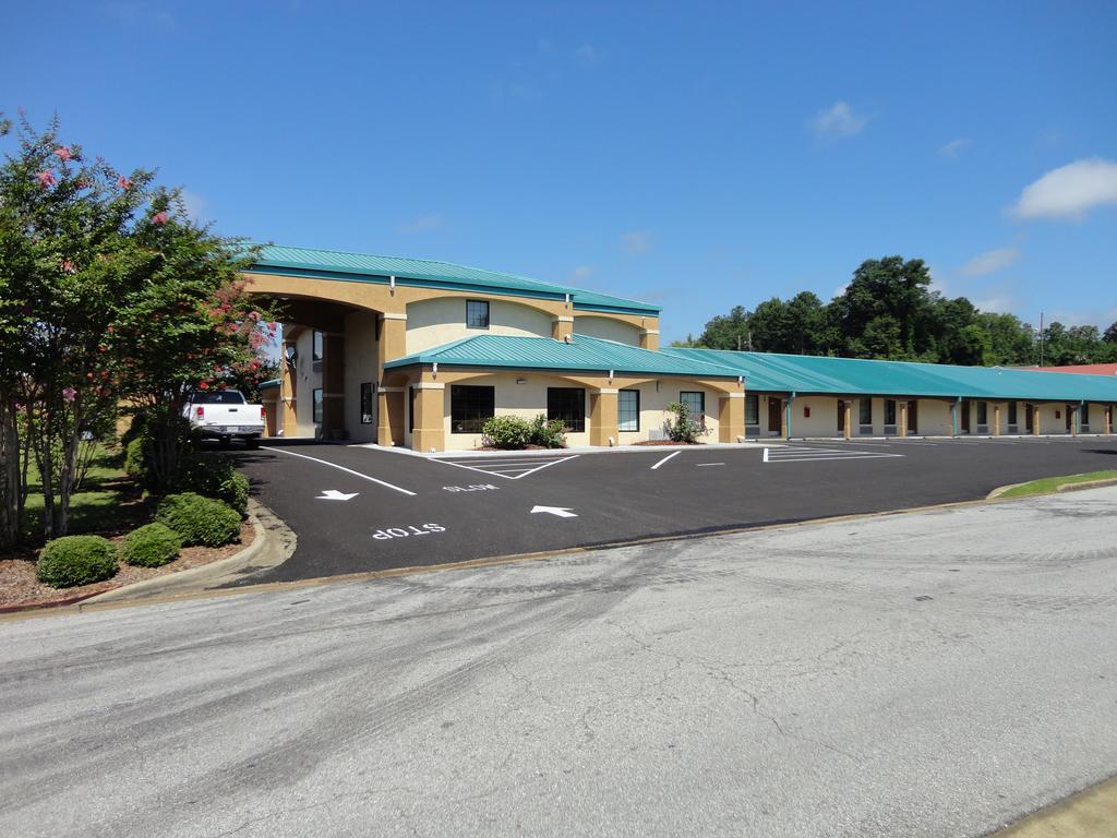 Budget Inn Northport Exterior photo