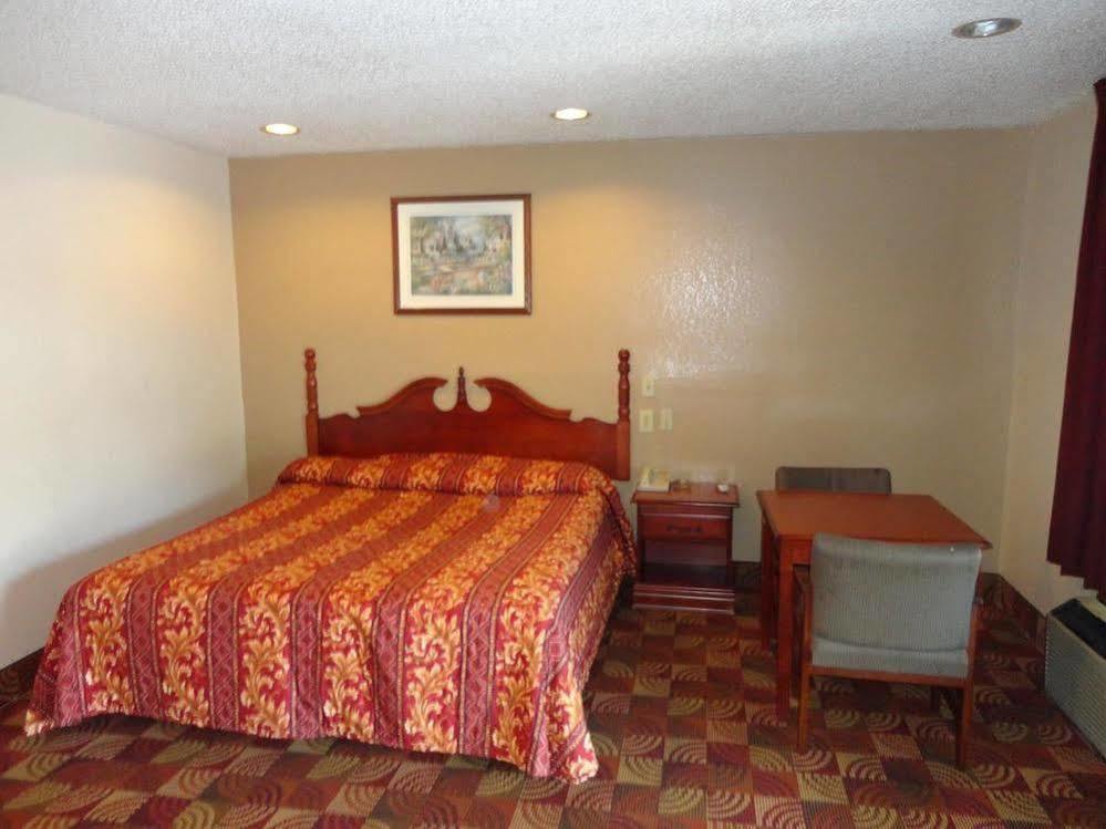 Budget Inn Northport Exterior photo